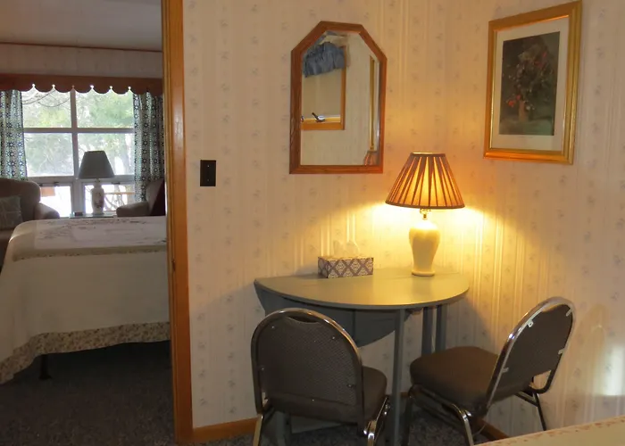 Motel The Pines Country 2*