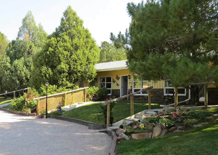 The Pines Country Motel