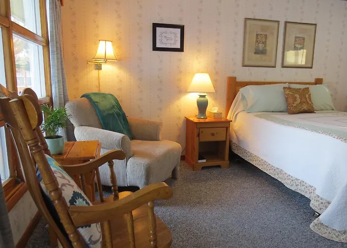 The Pines Country Motel 2*